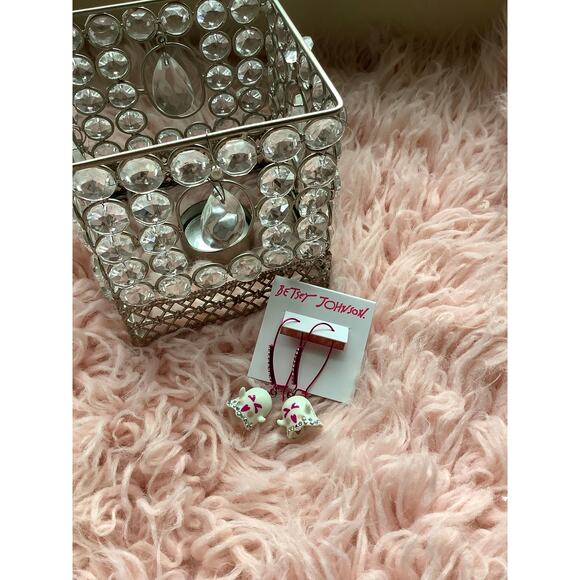 New with tag 🏷️ Betsey Johnson earrings ghost 👻 - Picture 7 of 7